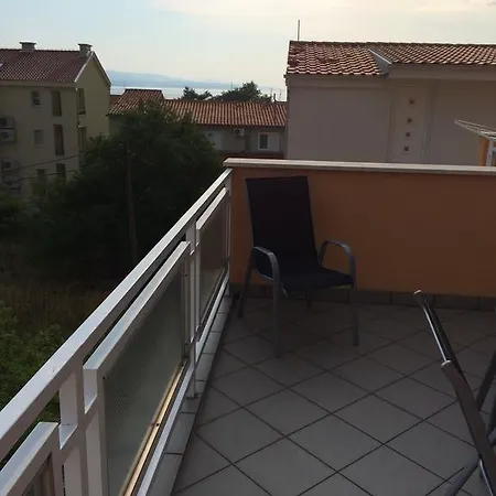 Apartment House Aria